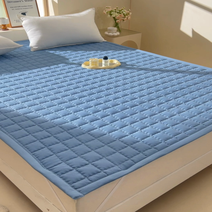 91家纺网 家纺一手货源 找家纺 艾兜坊  2025新款A类原棉床褥垫 莫兰迪-普鲁士蓝
