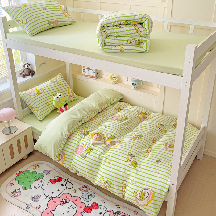 91家纺网 家纺一手货源 找家纺 贝扬思家纺 2025新款水洗棉三丽鸥简约系列四件套-宿舍床 甜甜圈大眼青蛙