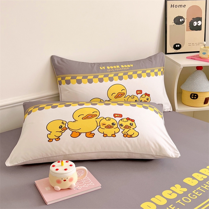 91家纺网 家纺一手货源 找家纺 梦舒羽 2025新款正版全棉床笠卡通床笠罩全包席梦思床垫保护罩 萌鸭一族-白