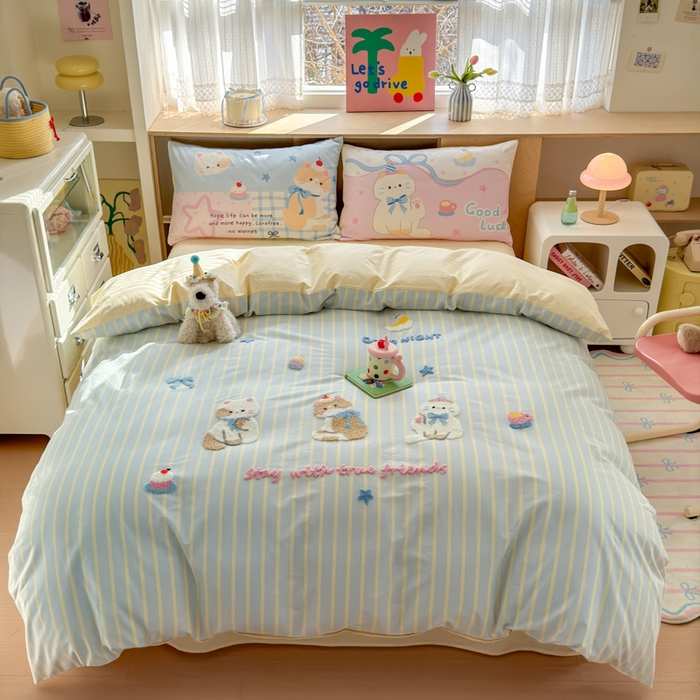 91家纺网 家纺一手货源 找家纺 优彩 2025新款全棉数码印花毛巾绣四件套 猫猫茶话会