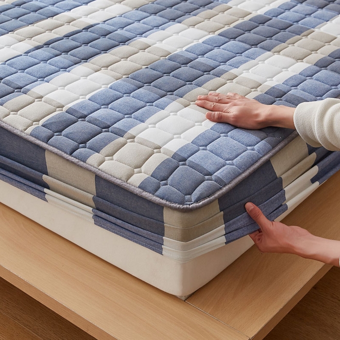 91家纺网 家纺一手货源 找家纺 暖季家纺 2025新款水洗棉夹棉床笠无印风棉花款 棉花床笠蓝大格