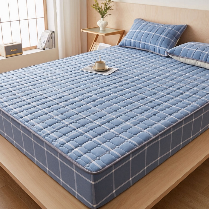 91家纺网 家纺一手货源 找家纺 暖季家纺 2025新款水洗棉夹棉床笠无印风棉花款 棉花床笠兰灰中格