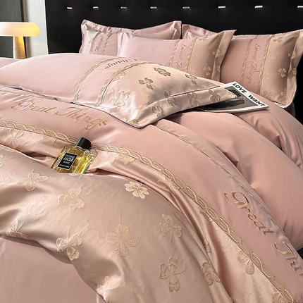 91家纺网 家纺一手货源 找家纺 （总）金牛座家纺 2025新款金丝提花亲肤棉刺绣拼接四件套