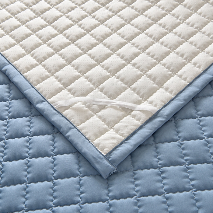 91家纺网 家纺一手货源 找家纺 艾兜坊  2025新款A类原棉床褥垫 莫兰迪-普鲁士蓝