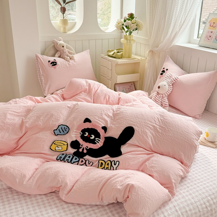 91家纺网 家纺一手货源 找家纺 上尚居 2025新款云朵棉卡通毛巾绣四件套 俏皮猫