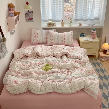 91家纺网 家纺一手货源 找家纺 桃子家居 2025新款A类纯棉有氧双层纱小清新可爱少女系列四件套 棉双层纱-可爱猫咪