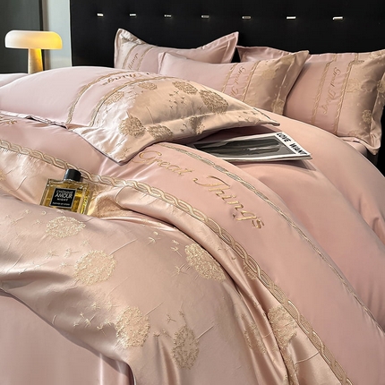 91家纺网 家纺一手货源 找家纺 （总）金牛座家纺 2025新款金丝提花亲肤棉刺绣拼接四件套