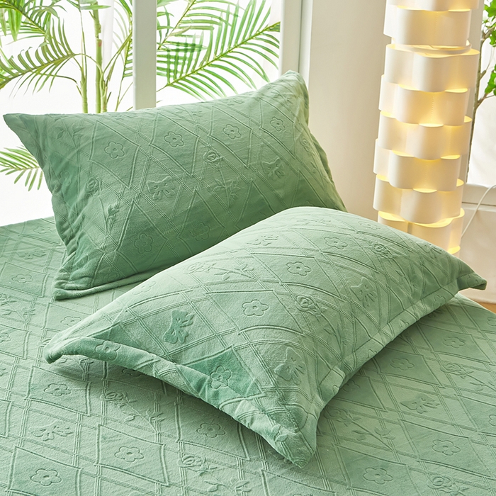 91家纺网 家纺一手货源 找家纺 买家秀 爆款不断货A类母婴级纯色雕花绒床笠牛奶绒床笠珊瑚绒床笠雪花绒床笠牛奶绒床罩珊瑚绒床罩床垫套 雕花庄园玫瑰 绿