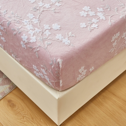 91家纺网 家纺一手货源 找家纺 买家秀 爆款不断货A类母婴级纯色雕花绒床笠牛奶绒床笠珊瑚绒床笠雪花绒床笠牛奶绒床罩珊瑚绒床罩床垫套 雕花花想容 粉色