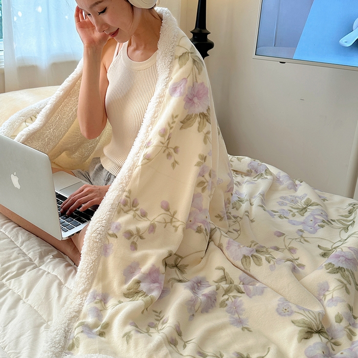 91家纺网 家纺一手货源 找家纺 （买家秀 爆款 不断货）A类母婴级婴童毯子牛奶绒毛毯牛奶绒毯子午睡毯珊瑚绒毛毯子羊羔绒毛毯羊羔绒毯子 花满城米