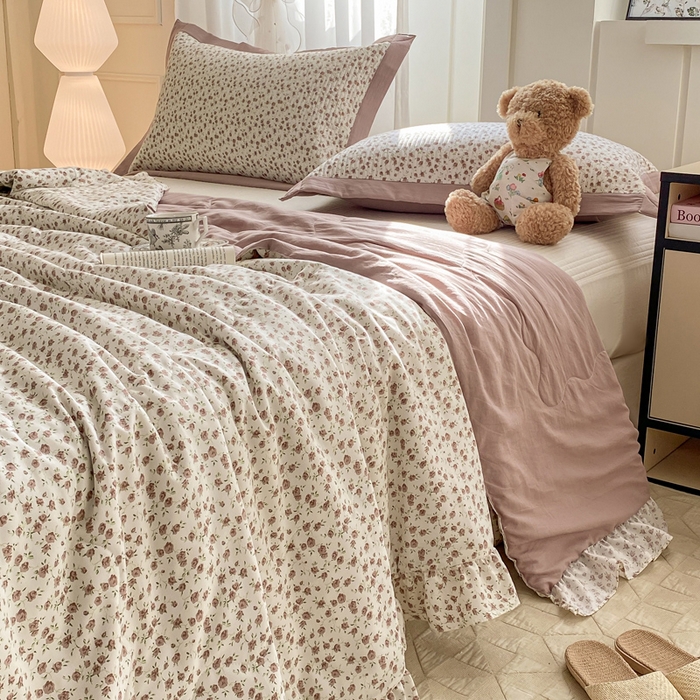 91家纺网 家纺一手货源 找家纺 尊妙被业 2025新款针织棉花边夏被春秋被 简一