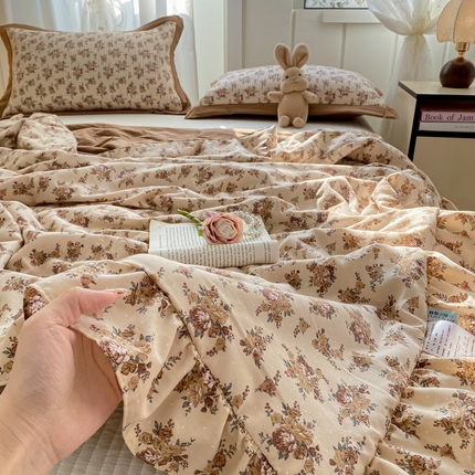 91家纺网 家纺一手货源 找家纺 （总）尊妙被业 2025新款针织棉花边夏被春秋被