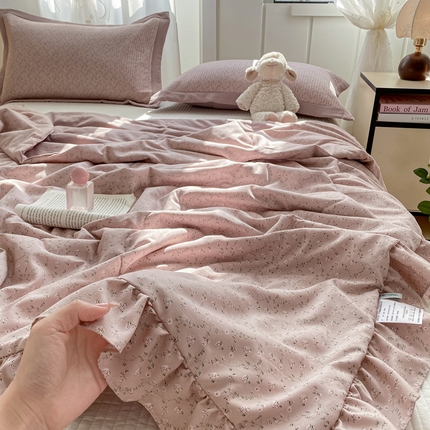 91家纺网 家纺一手货源 找家纺 （总）尊妙被业 2025新款针织棉花边夏被春秋被