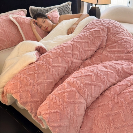 91家纺网 家纺一手货源 找家纺 （总）买家秀 爆款不断货A类羊羔绒被子被芯牛奶绒被子被芯春秋被秋冬被塔芙绒被子被芯雪花绒被子北极绒冬被