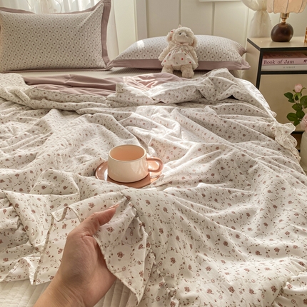 91家纺网 家纺一手货源 找家纺 （总）尊妙被业 2025新款针织棉花边夏被春秋被