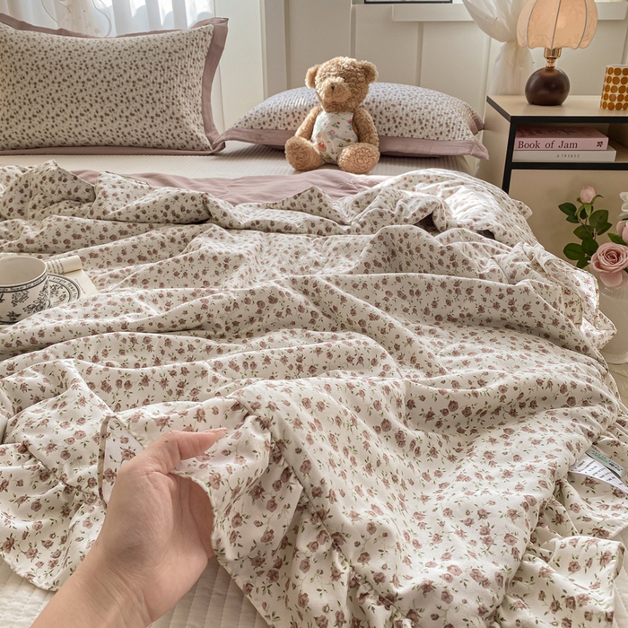 91家纺网 家纺一手货源 找家纺 尊妙被业 2025新款针织棉花边夏被春秋被 简一