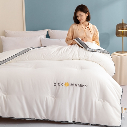 91家纺网 家纺一手货源 找家纺 （买家秀 热款花色不断货）A类母婴级大豆被立体边刺绣春秋冬被大豆纤维被空调被纯色被子大豆被芯-场景1 山茶花-白灰色