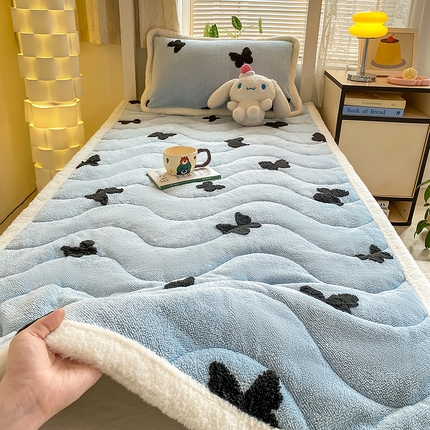 91家纺网 家纺一手货源 找家纺 （总）（买家秀 爆款不断货）A类母婴级毛巾绣牛奶绒床垫子刺绣牛奶绒床护垫床褥子雪花绒毛巾绣床垫床褥-学生款