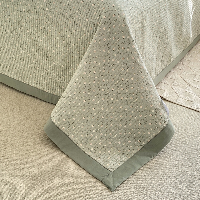 91家纺网 家纺一手货源 找家纺 尊妙被业 2025新款针织棉直边床盖三件套 茶里