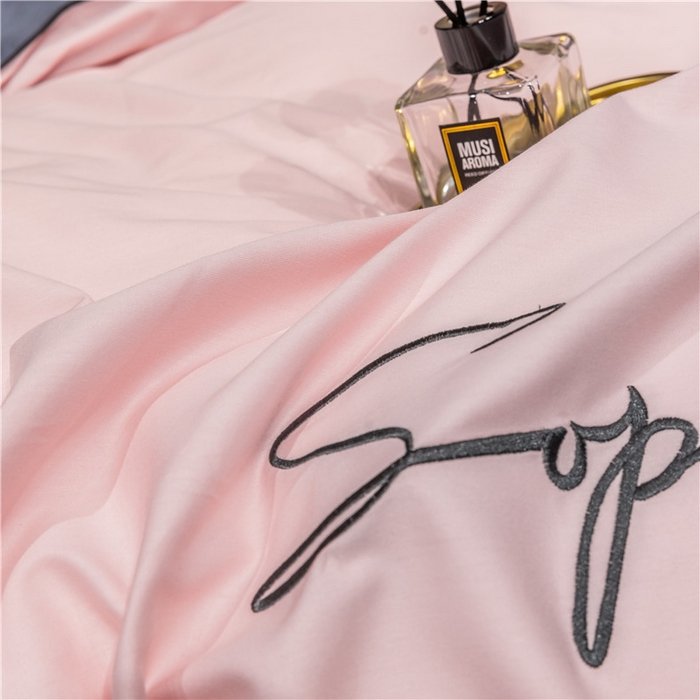 91家纺网 家纺一手货源 找家纺 （买家秀 爆款花型不断货）纯棉四件套纯棉全棉四件套长绒棉刺绣四件套长绒棉四件套贡缎四件套轻奢四件套 粉玉配灰紫