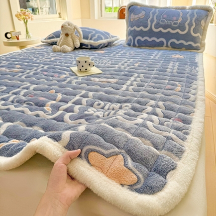 91家纺网 家纺一手货源 找家纺 （买家秀 爆款花色不断货）A类母婴级牛奶绒床垫子雪花绒床垫子牛奶绒雪花绒床护垫子牛奶绒床褥子-大床款 几何空间