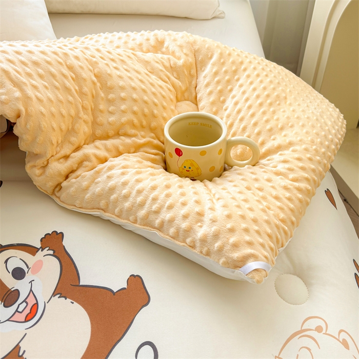 91家纺网 家纺一手货源 找家纺 （买家秀 爆款花型长期款不断货）迪士尼豆豆被针织棉被子针织棉豆豆被迪士尼正版授权豆豆被春冬被-学生被 搞怪奇奇蒂蒂