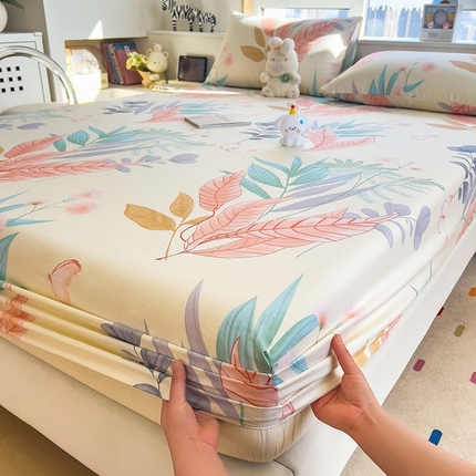 91家纺网 家纺一手货源 找家纺 摩妮卡 2025新款A类裸睡级全棉印花床笠系列 诺拉之梦