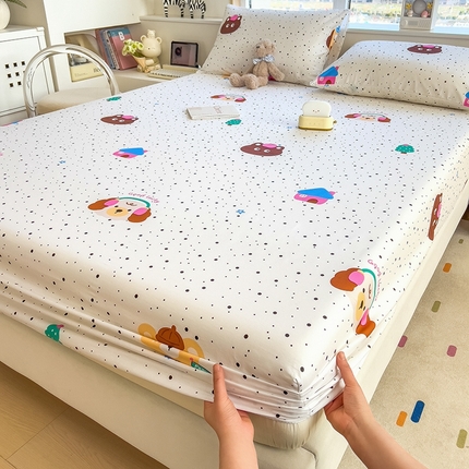 91家纺网 家纺一手货源 找家纺 摩妮卡 2025新款A类裸睡级全棉印花床笠系列 童趣小镇