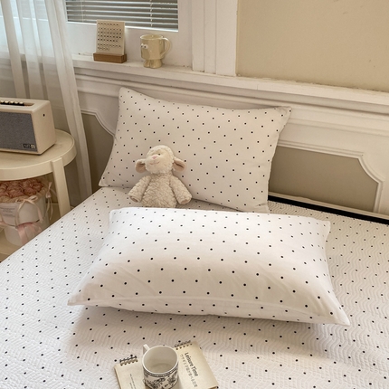 91家纺网 家纺一手货源 找家纺 （总）芷凡家纺 2025新款水洗棉印花纯色格子条纹单枕套