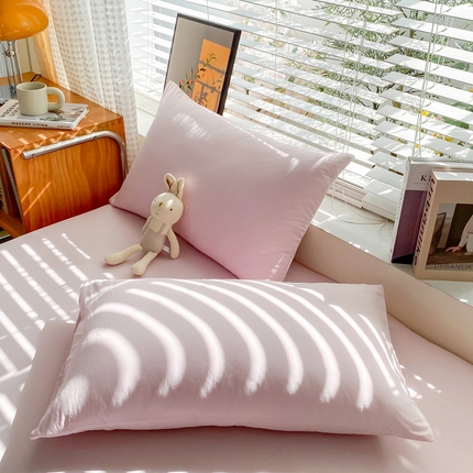 91家纺网 家纺一手货源 找家纺 （总）芷凡家纺 2025新款水洗棉印花纯色格子条纹单枕套