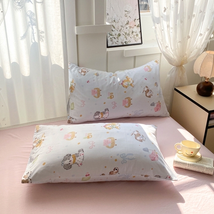 91家纺网 家纺一手货源 找家纺 （总）芷凡家纺 2025新款水洗棉印花纯色格子条纹单枕套