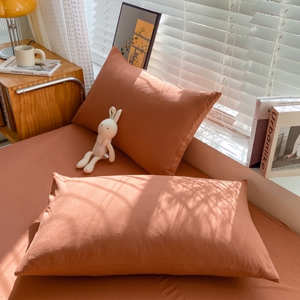 91家纺网 家纺一手货源 找家纺 （总）芷凡家纺 2025新款水洗棉印花纯色格子条纹单枕套