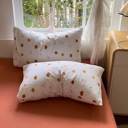 91家纺网 家纺一手货源 找家纺 （总）芷凡家纺 2025新款水洗棉印花纯色格子条纹单枕套