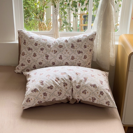 91家纺网 家纺一手货源 找家纺 （总）芷凡家纺 2025新款水洗棉印花纯色格子条纹单枕套