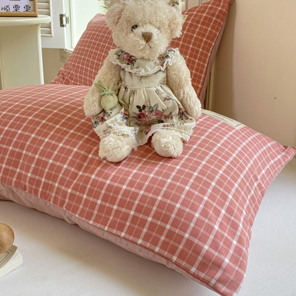 91家纺网 家纺一手货源 找家纺 （总）芷凡家纺 2025新款水洗棉印花纯色格子条纹单枕套