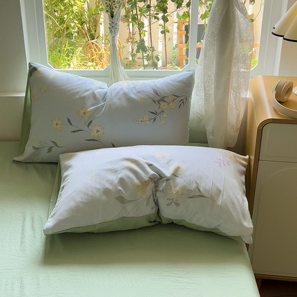 91家纺网 家纺一手货源 找家纺 （总）芷凡家纺 2025新款水洗棉印花纯色格子条纹单枕套