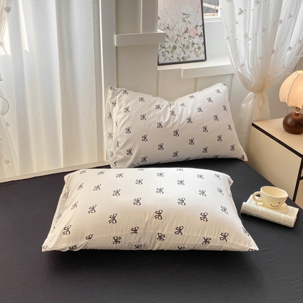 91家纺网 家纺一手货源 找家纺 （总）芷凡家纺 2025新款水洗棉印花纯色格子条纹单枕套