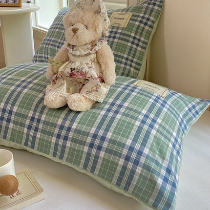 91家纺网 家纺一手货源 找家纺 （总）芷凡家纺 2025新款水洗棉印花纯色格子条纹单枕套