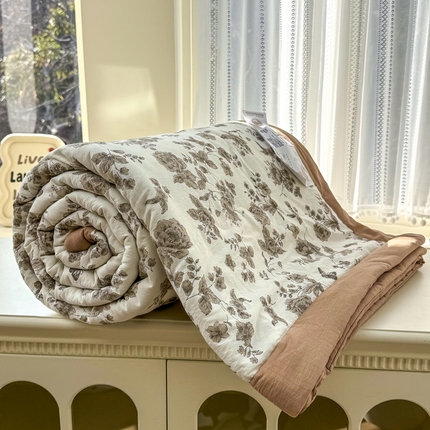 91家纺网 家纺一手货源 找家纺 尊妙被业 2025新款云感针织棉棉花被夏被 郁月落影