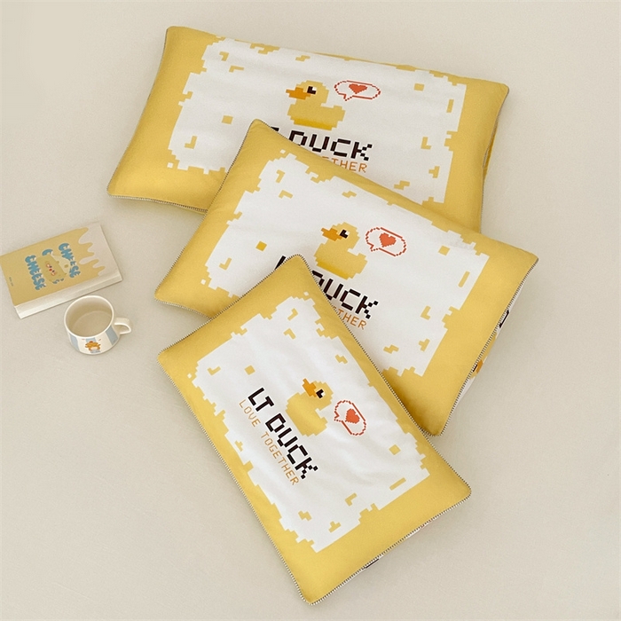 91家纺网 家纺一手货源 找家纺 梦舒羽 2025新款正版授权全棉枕套卡通枕芯套枕头内胆套儿童抱枕套 电玩鸭