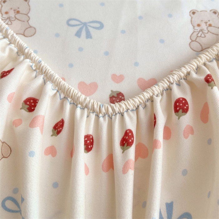 91家纺网 家纺一手货源 找家纺 圣比熊 2025新款针织棉双层纱床笠罩全包席梦思床垫保护罩 草莓熊宝