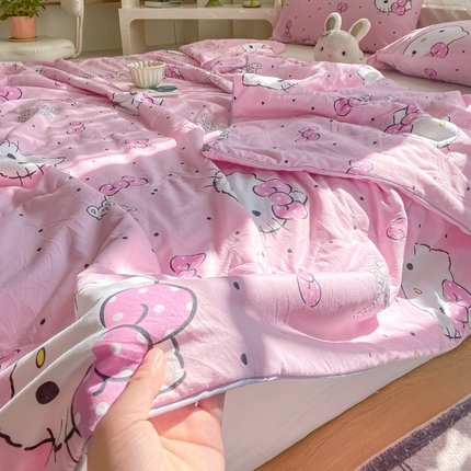 91家纺网 家纺一手货源 找家纺 （总）尊妙被业 2025新款三丽鸥水洗棉夏被