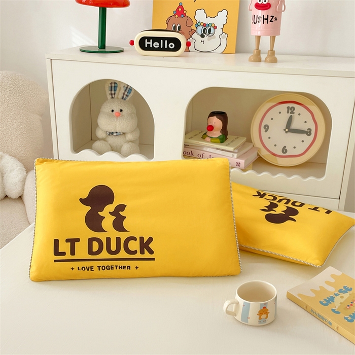 91家纺网 家纺一手货源 找家纺 梦舒羽 2025新款正版授权全棉枕套卡通枕芯套枕头内胆套儿童抱枕套 影帝鸭