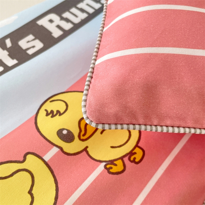 91家纺网 家纺一手货源 找家纺 梦舒羽 2025新款正版授权全棉枕套卡通枕芯套枕头内胆套儿童抱枕套 竞速鸭