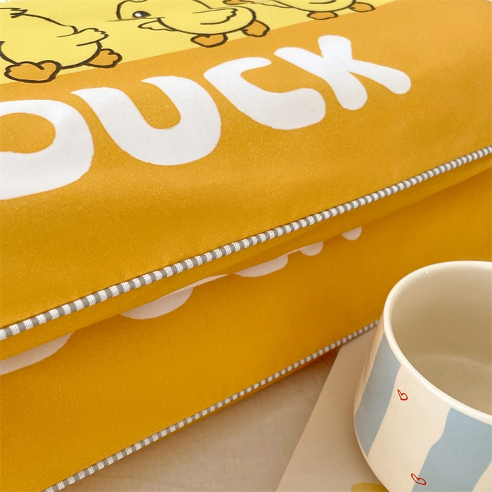 91家纺网 家纺一手货源 找家纺 梦舒羽 2025新款正版授权全棉枕套卡通枕芯套枕头内胆套儿童抱枕套 旅行鸭