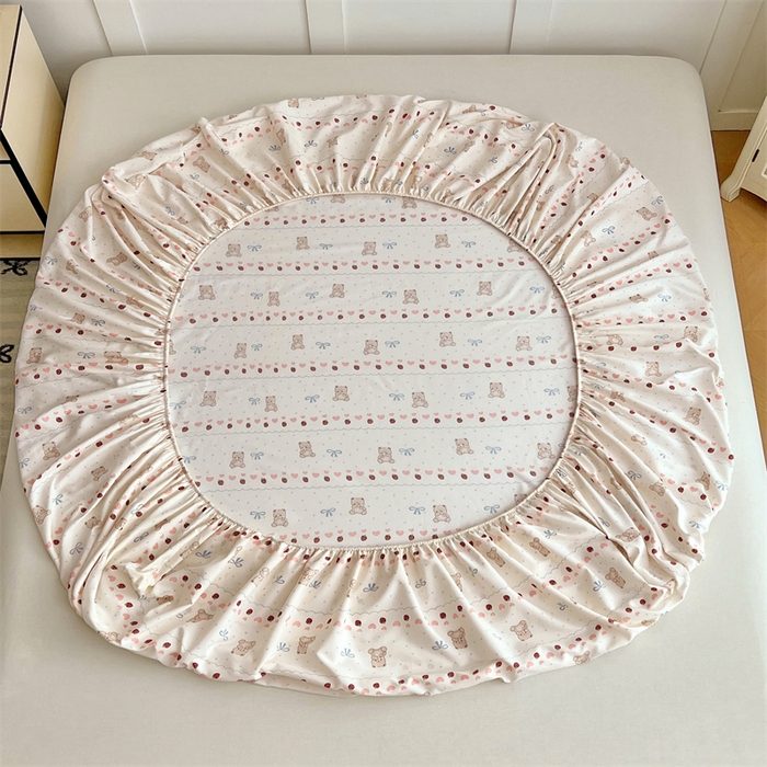 91家纺网 家纺一手货源 找家纺 圣比熊 2025新款针织棉双层纱床笠罩全包席梦思床垫保护罩 草莓熊宝