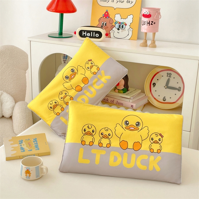 91家纺网 家纺一手货源 找家纺 梦舒羽 2025新款正版授权全棉枕套卡通枕芯套枕头内胆套儿童抱枕套 乖巧鸭