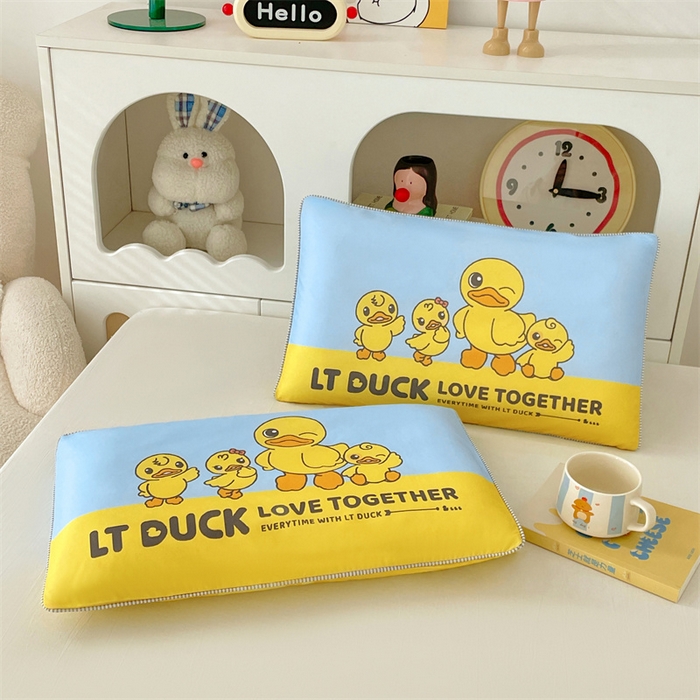 91家纺网 家纺一手货源 找家纺 梦舒羽 2025新款正版授权全棉枕套卡通枕芯套枕头内胆套儿童抱枕套 调皮鸭