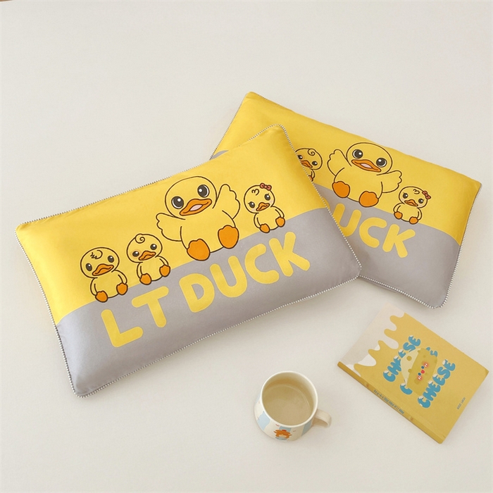 91家纺网 家纺一手货源 找家纺 梦舒羽 2025新款正版授权全棉枕套卡通枕芯套枕头内胆套儿童抱枕套 乖巧鸭