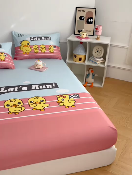 91家纺网 家纺一手货源 找家纺 梦舒羽 2025新款正版授权全棉枕套卡通枕芯套枕头内胆套儿童抱枕套 竞速鸭